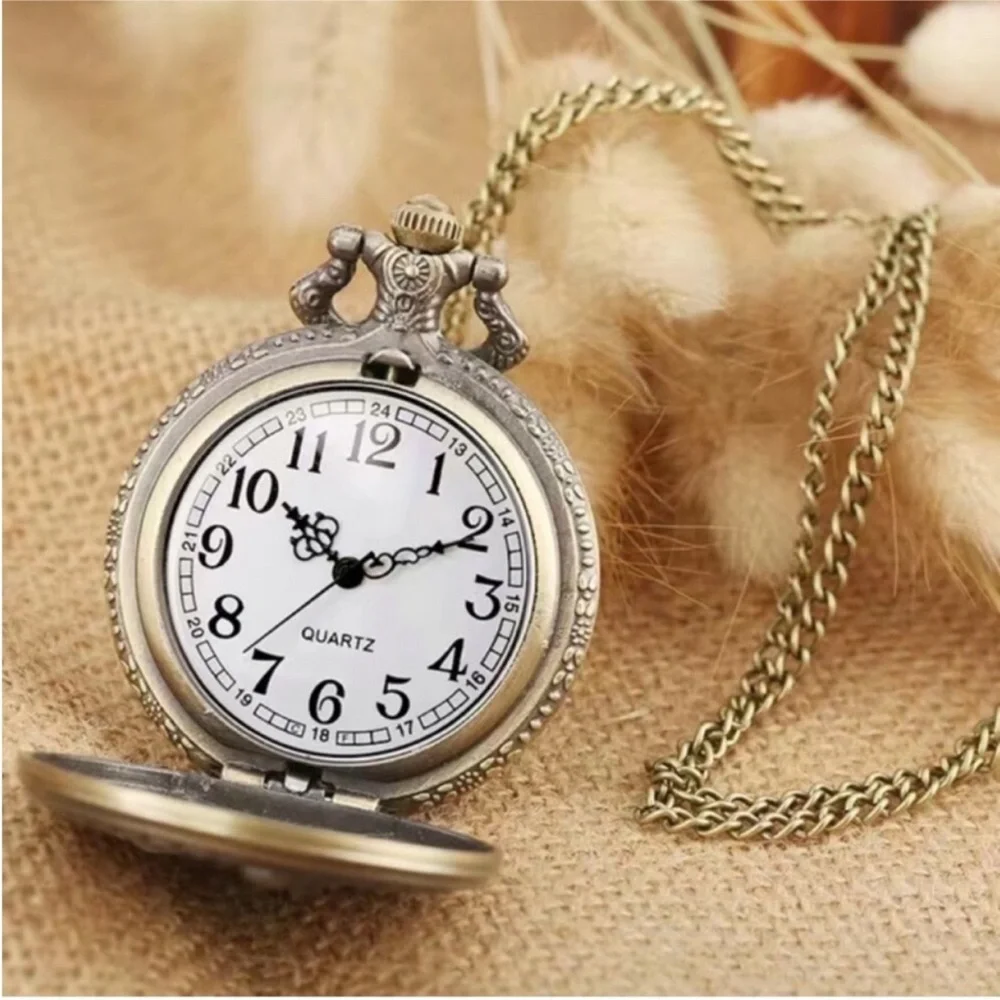 Women’s Retro Bronze Grandpa Pocket Watch Quartz Watch Pendant Grandfather Gift
